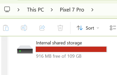 File Explorer showing the Pixel 7 Pro storage warning: only 916 MB free of 109 GB